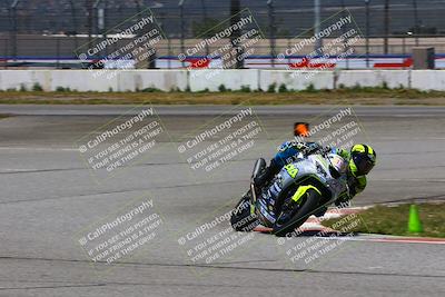 media/Apr-23-2022-Fastrack Riders (Sat) [[cb2d6ae73d]]/LEVEL 4/1PM TURN 6 OUTSIDE/
